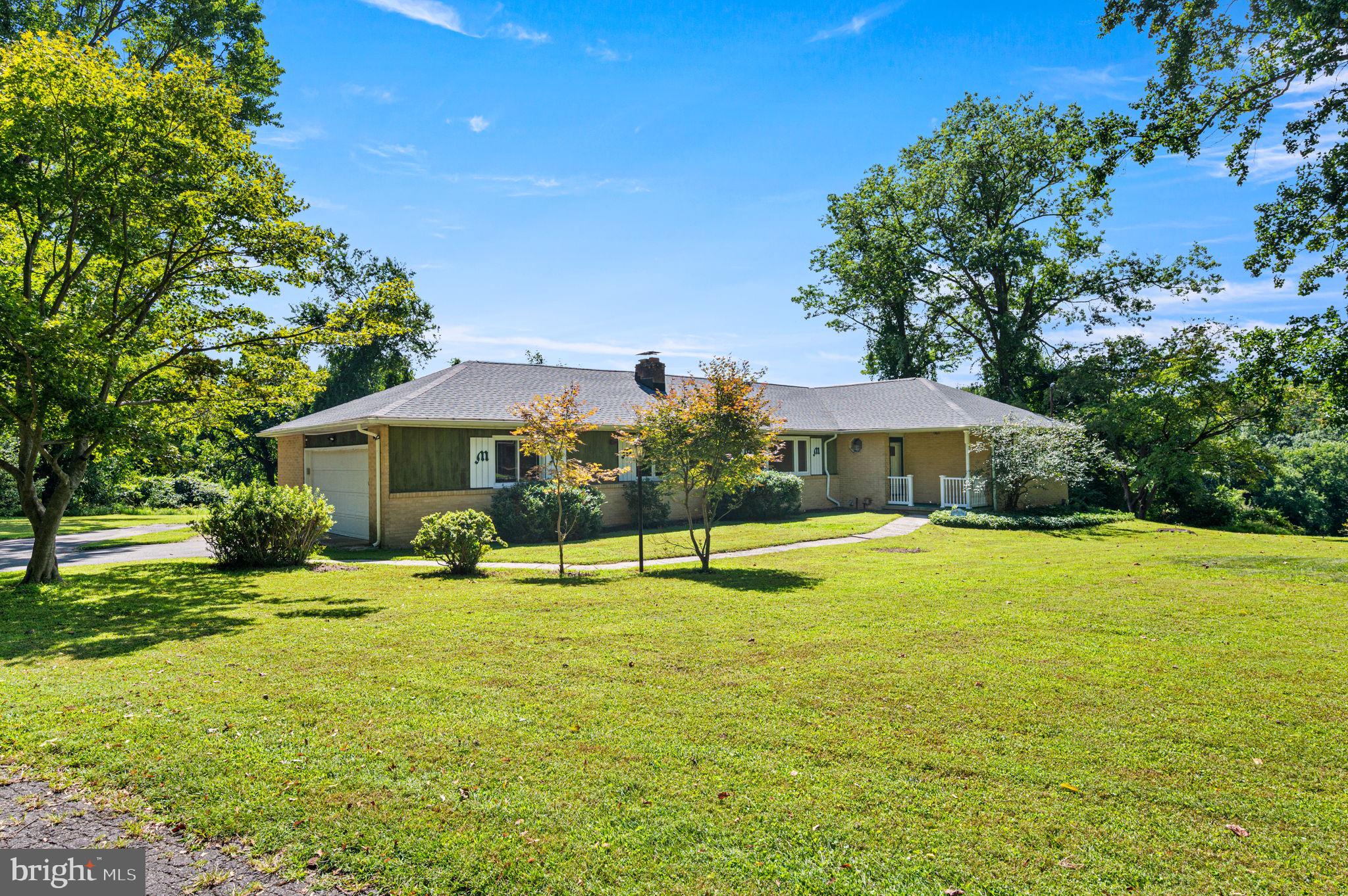 6 BIDDLEBROOK LANE