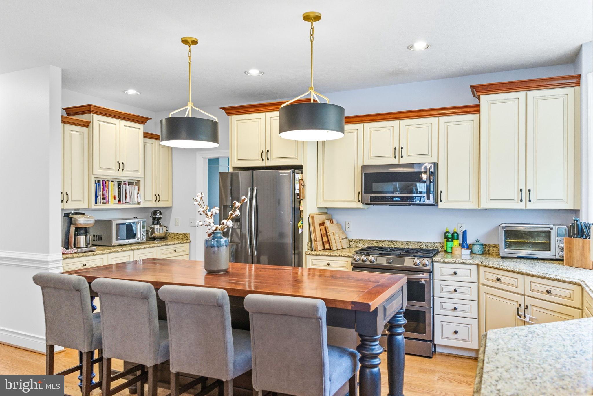 BROOKSIDE - Residential