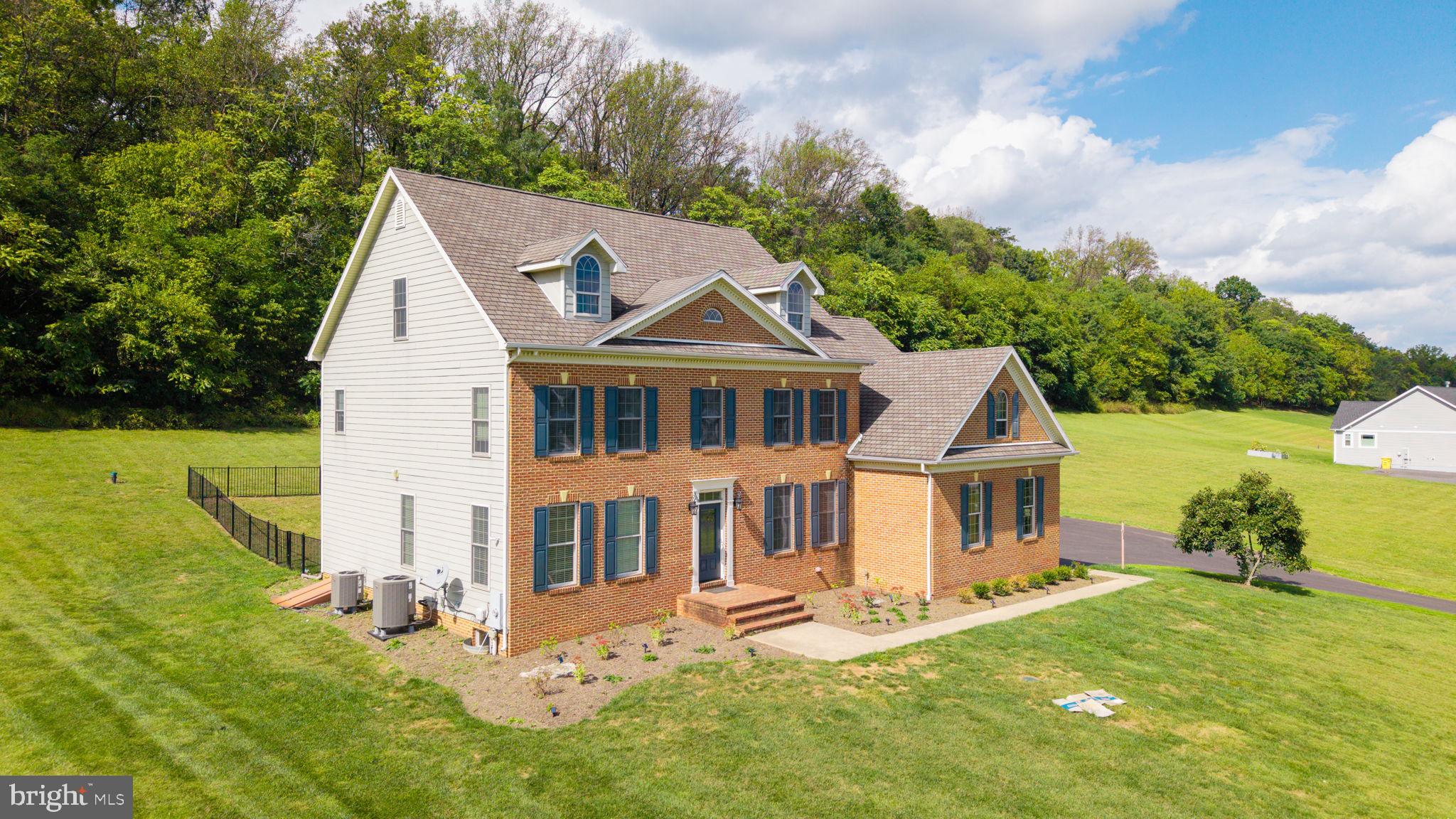 BROOKSIDE - Residential