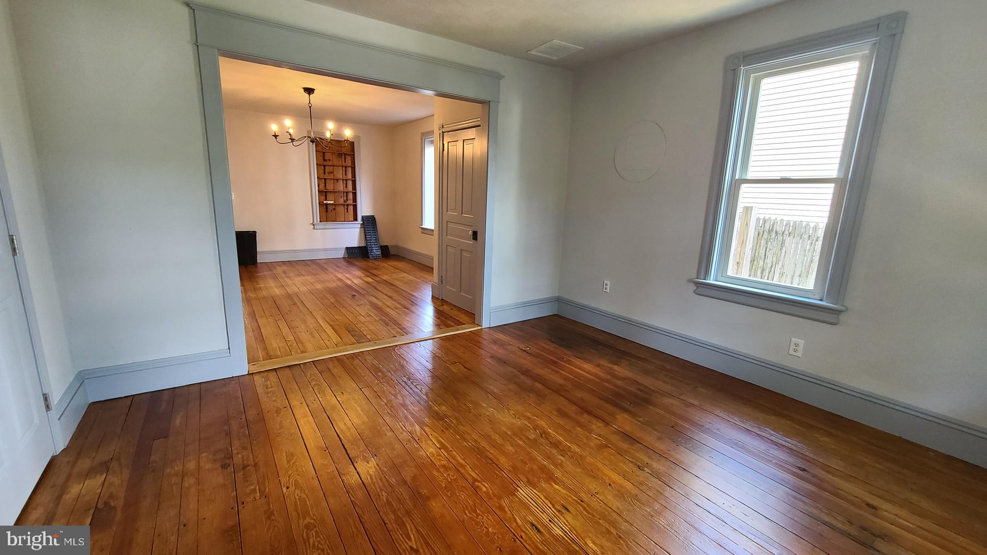 3213 WALNUT STREET