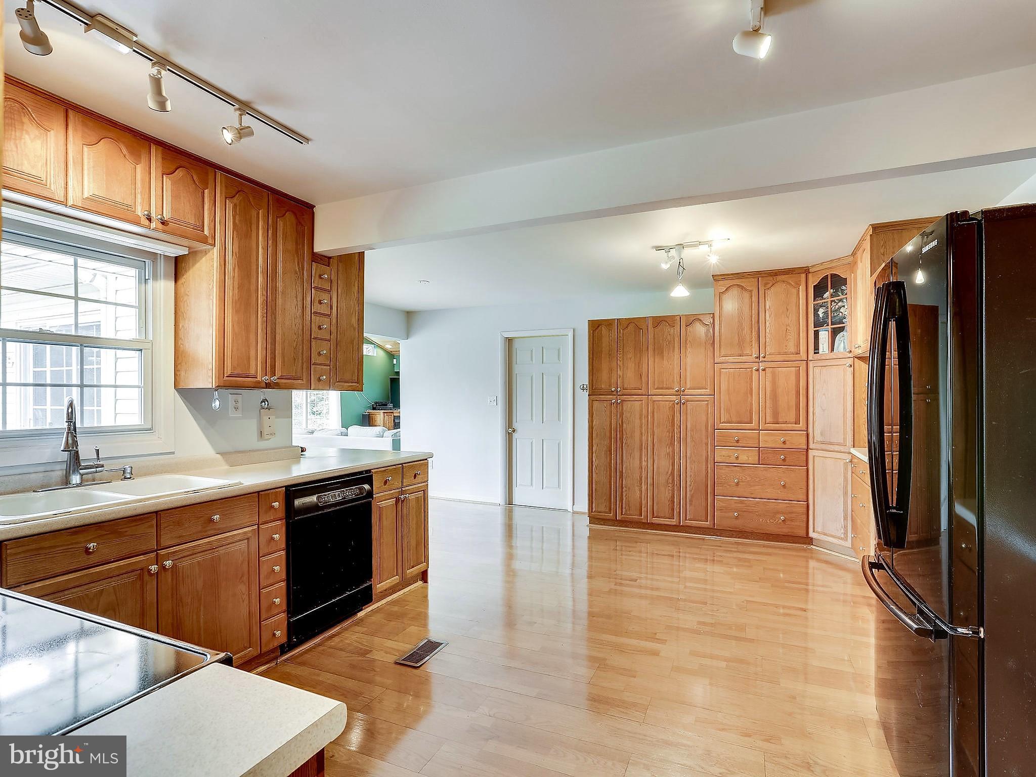 SOMERSET AT BELAIR - Residential