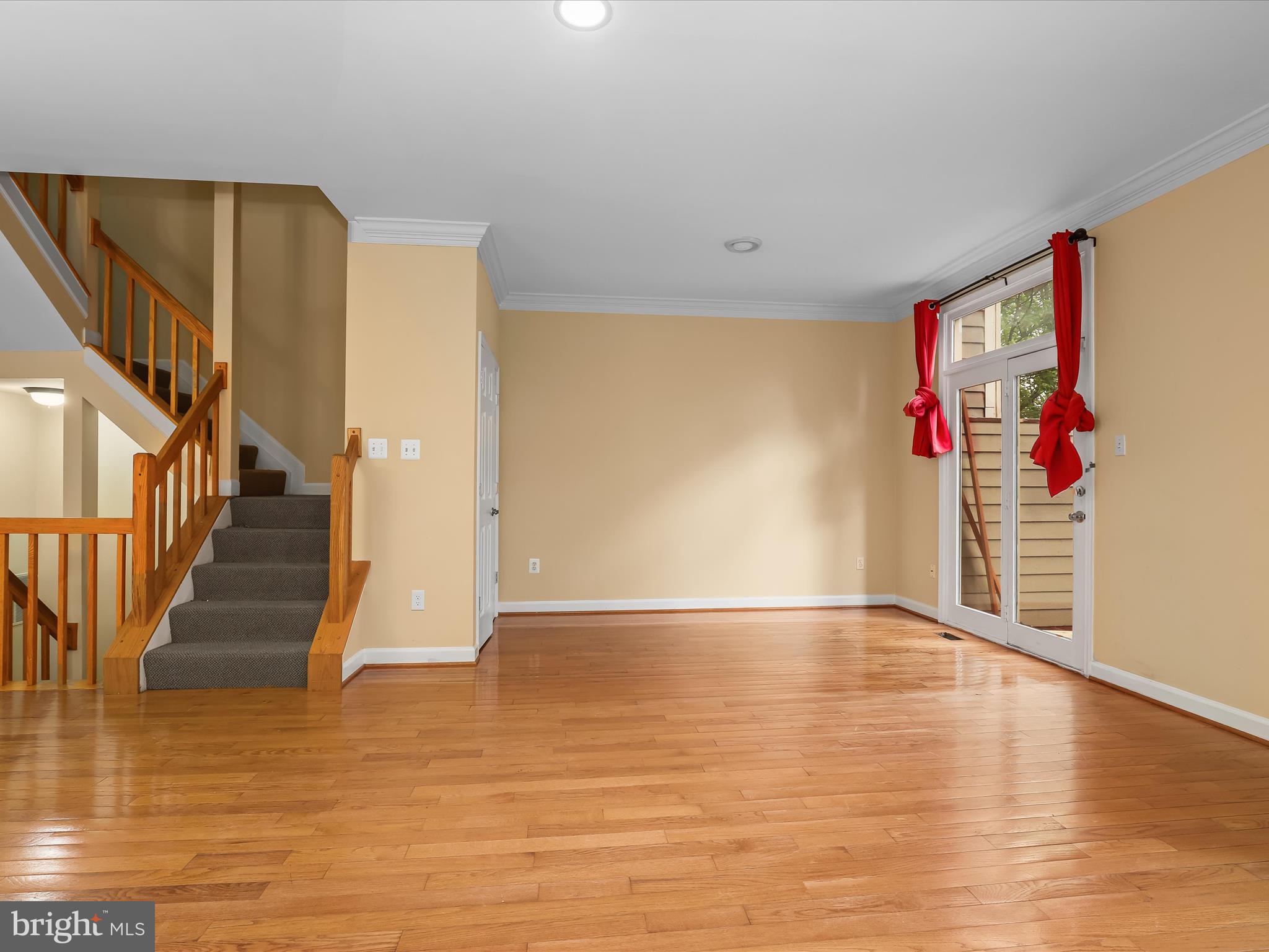 SUMMIT CHASE - Residential