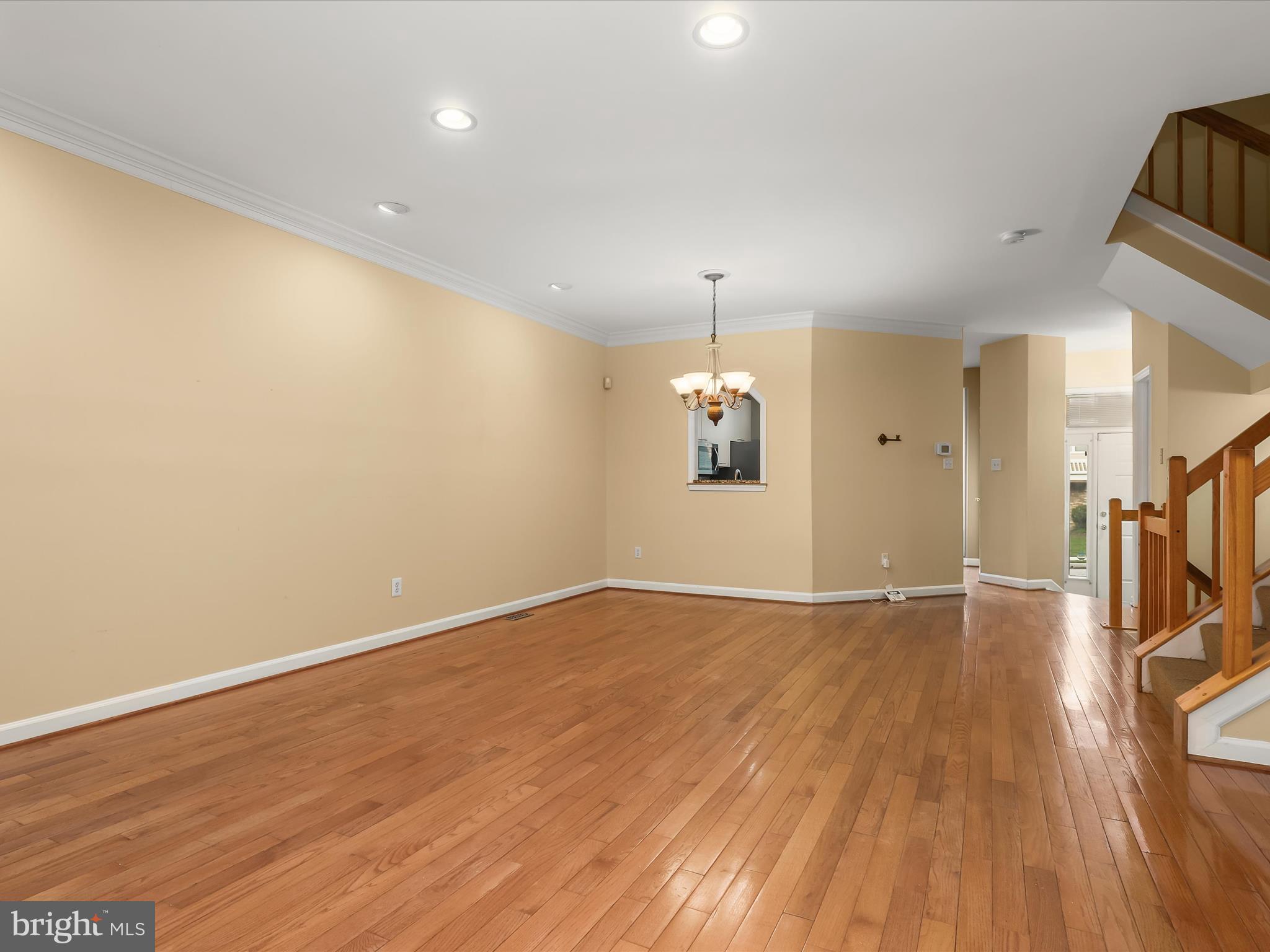 SUMMIT CHASE - Residential