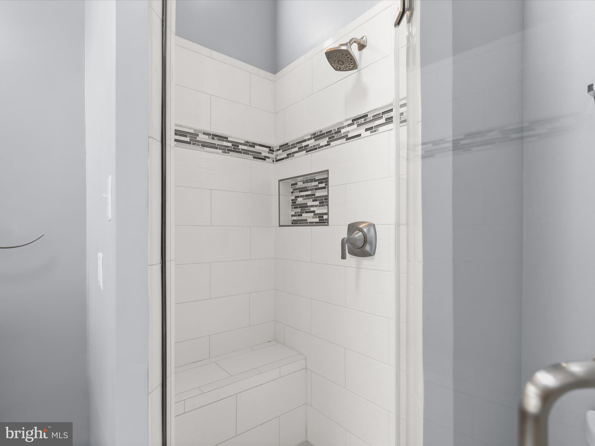 SUMMIT CHASE - Residential