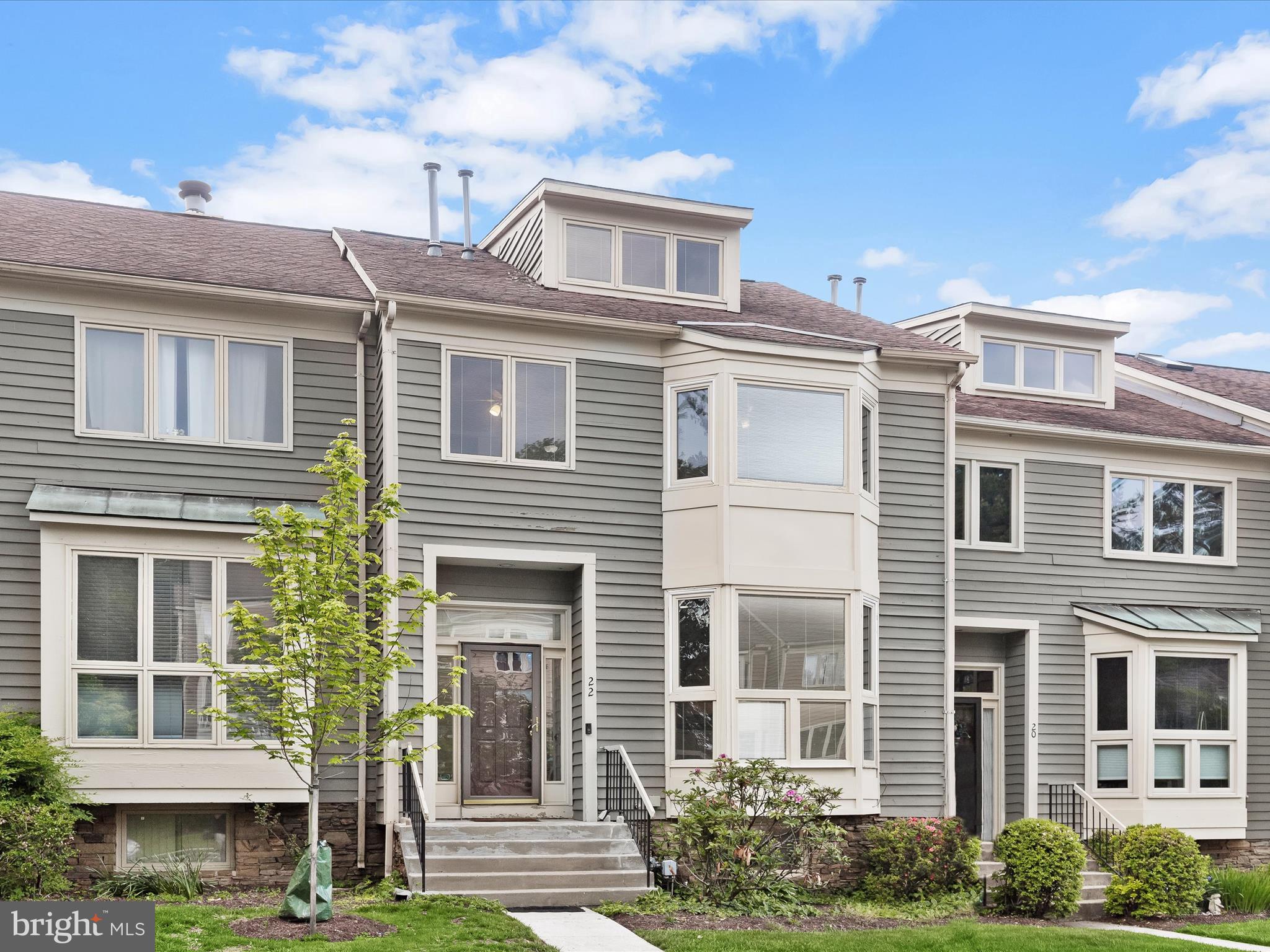 SUMMIT CHASE - Residential