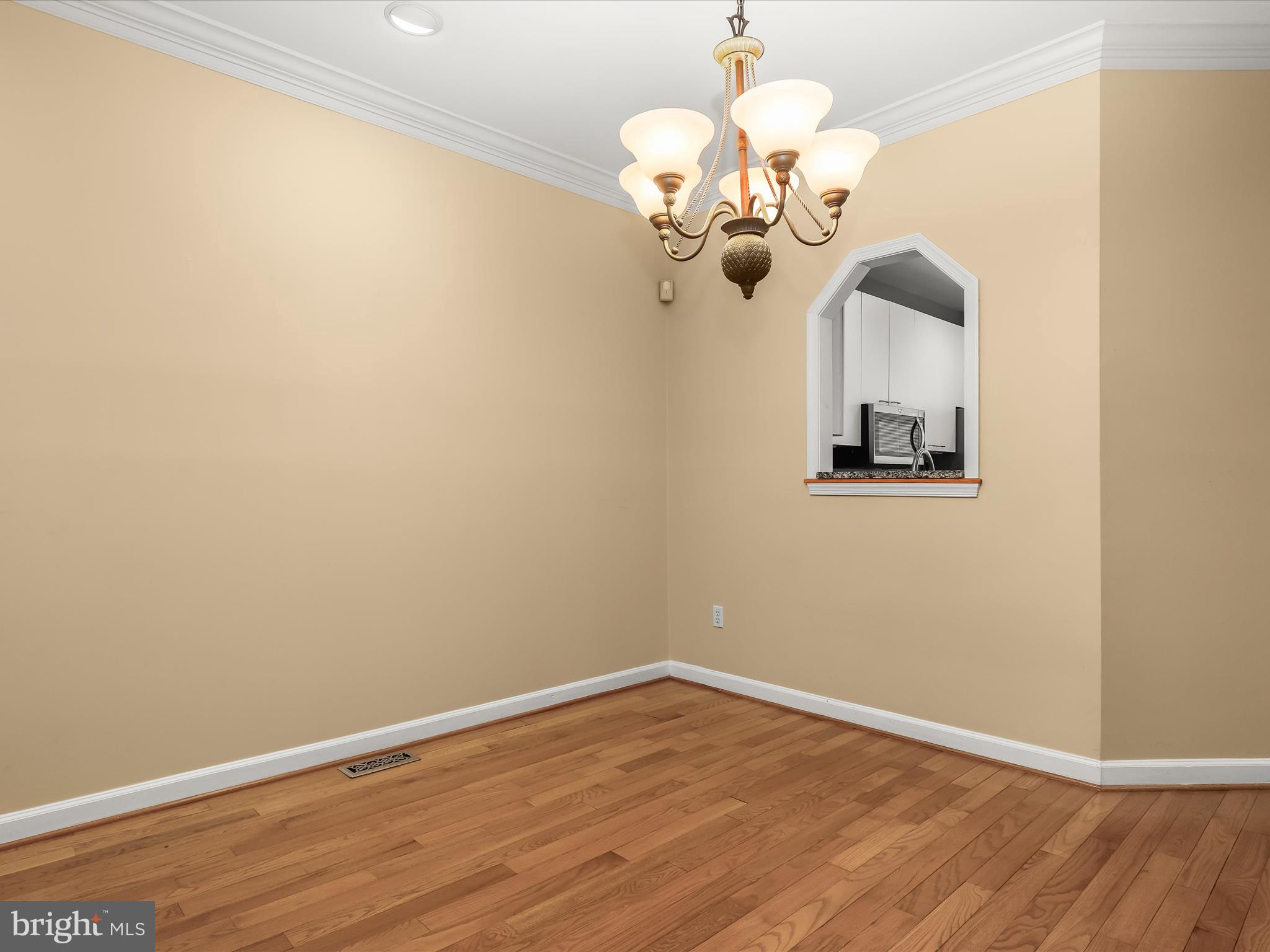 SUMMIT CHASE - Residential