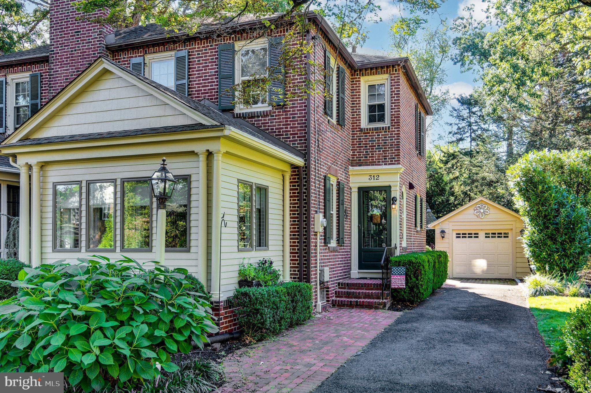 312 WOODLAND AVENUE