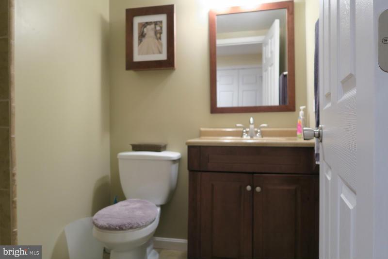 KNOLLS OF DUMFRIES - Residential Lease