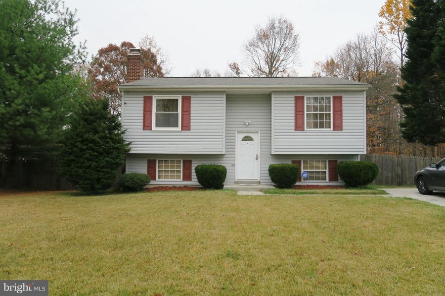 COMPLETELY RENOVOVATED Oak hardwood floors on main level. 2 bedrooms on 1st floor, deck with built in seating. Flag stone patio that overlook terraced back yard fully fenced. Kitchen w/cherry cabinets, granite countertops & stainless steel appliances. New HVAC. neutral color scheme. Downstairs family room or Master bedroom, laundry room w/ front load W&D. short term lease available 2k/ mo