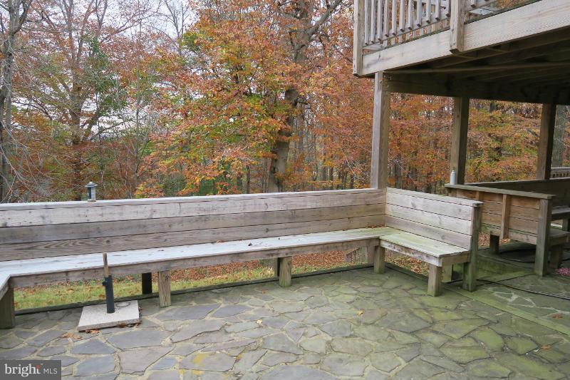 KNOLLS OF DUMFRIES - Residential Lease