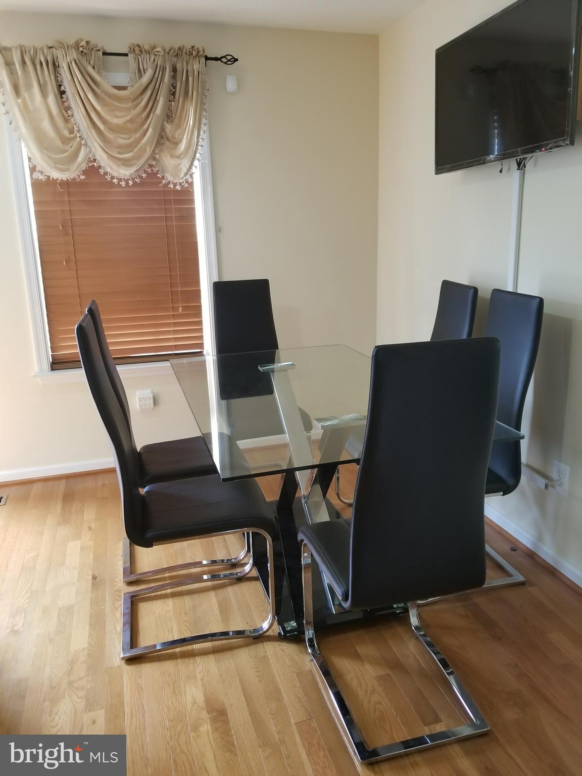 RIVER OAKS - Residential