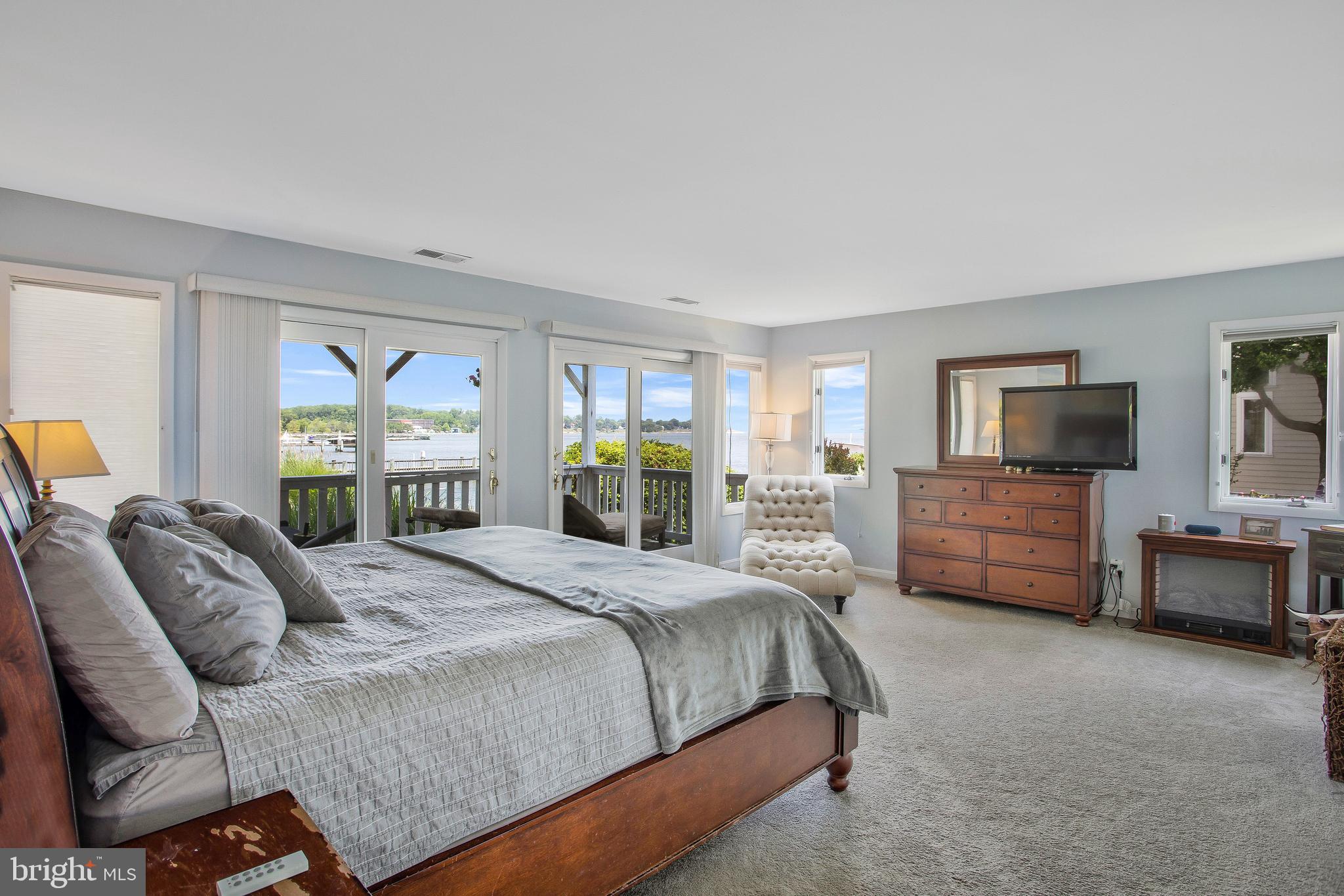 ARUNDEL ON THE BAY - Residential