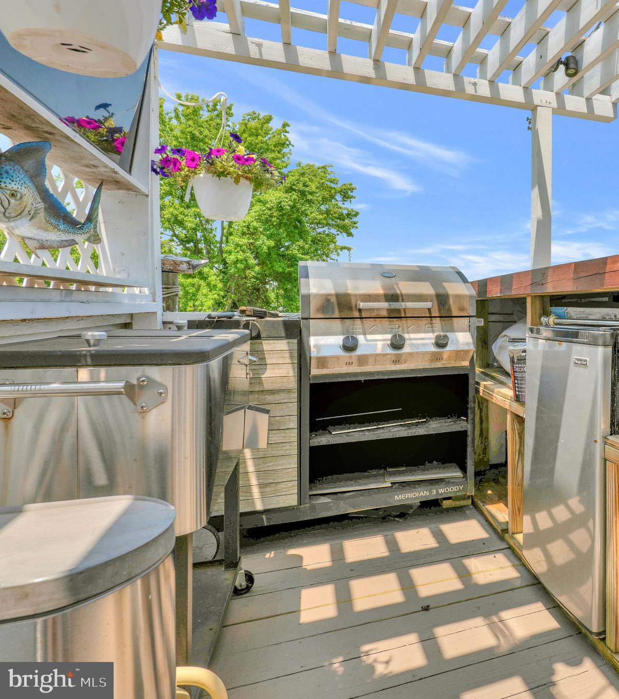 ARUNDEL ON THE BAY - Residential