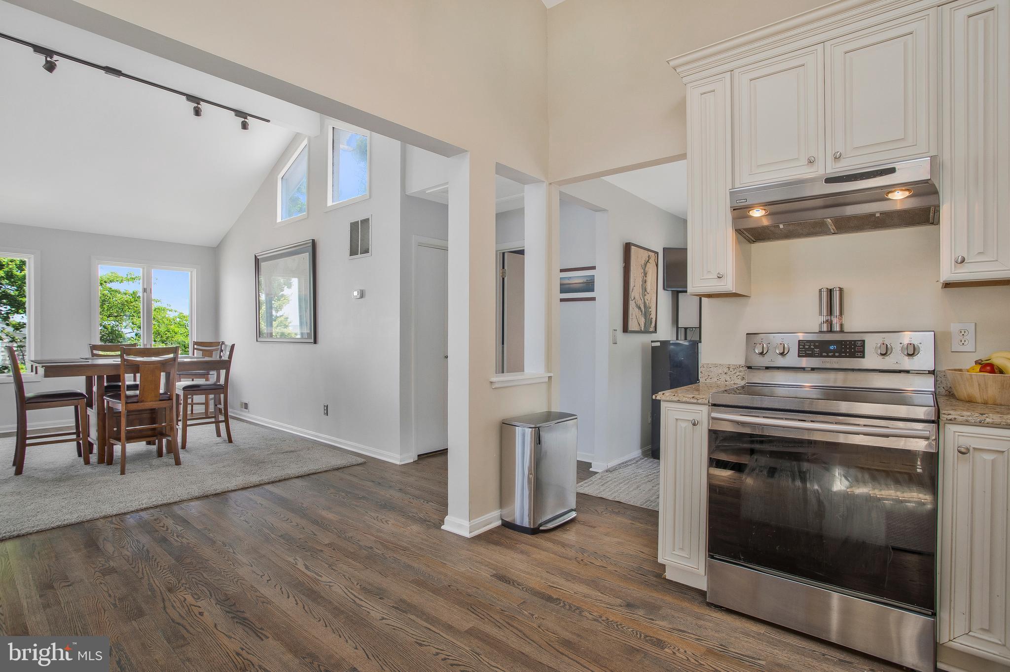 ARUNDEL ON THE BAY - Residential