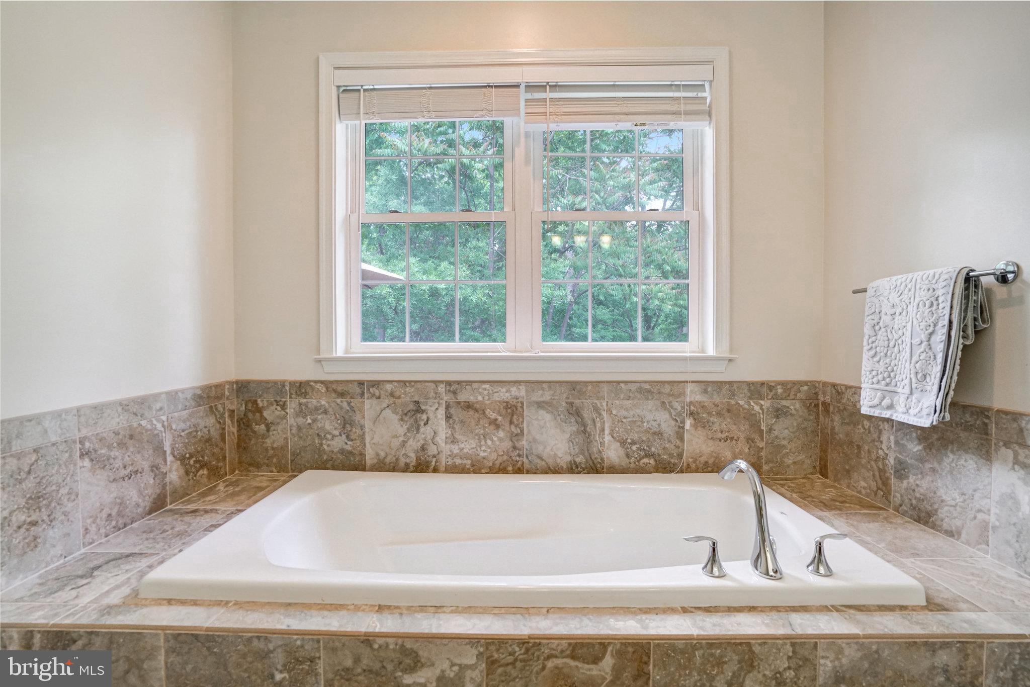 BURGUNDY FARM - Residential