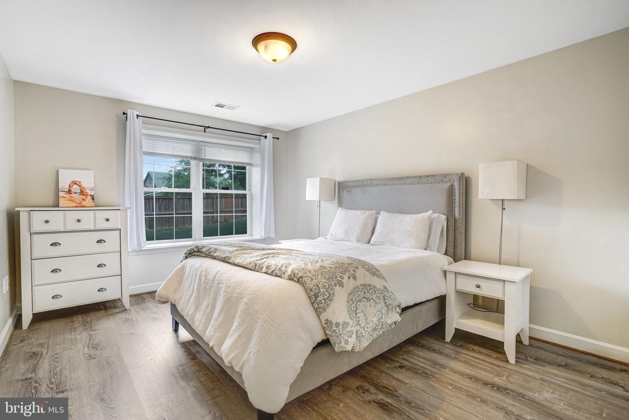 BURGUNDY FARM - Residential