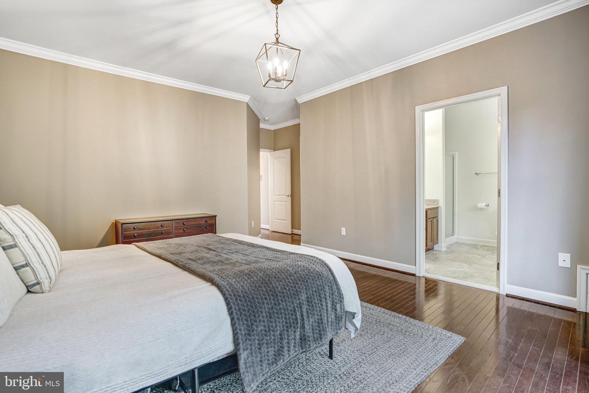 BURGUNDY FARM - Residential