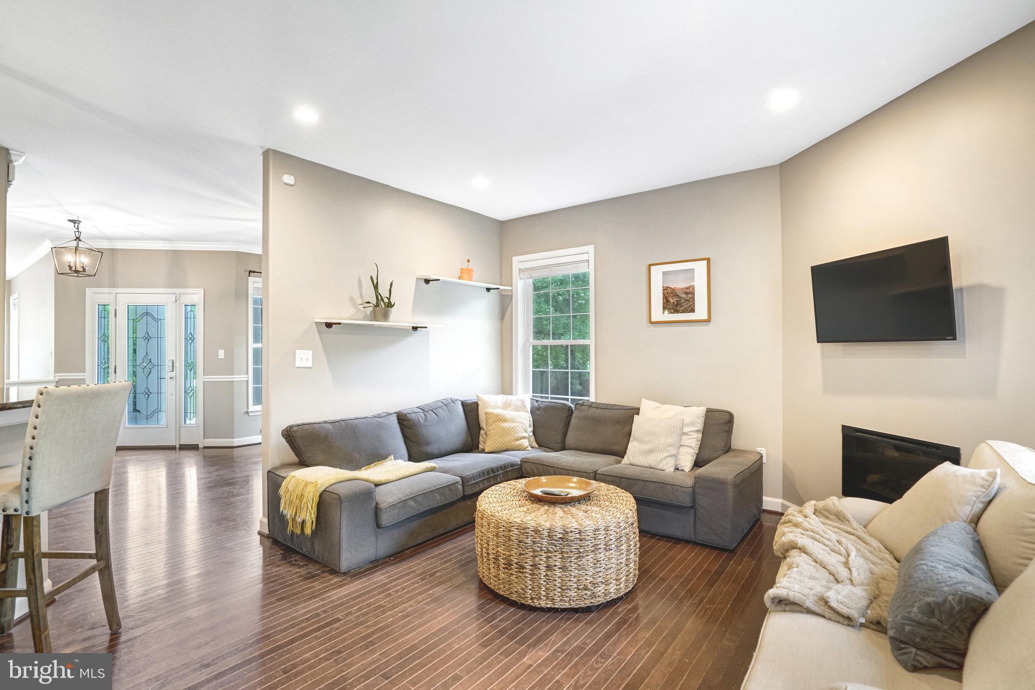 BURGUNDY FARM - Residential