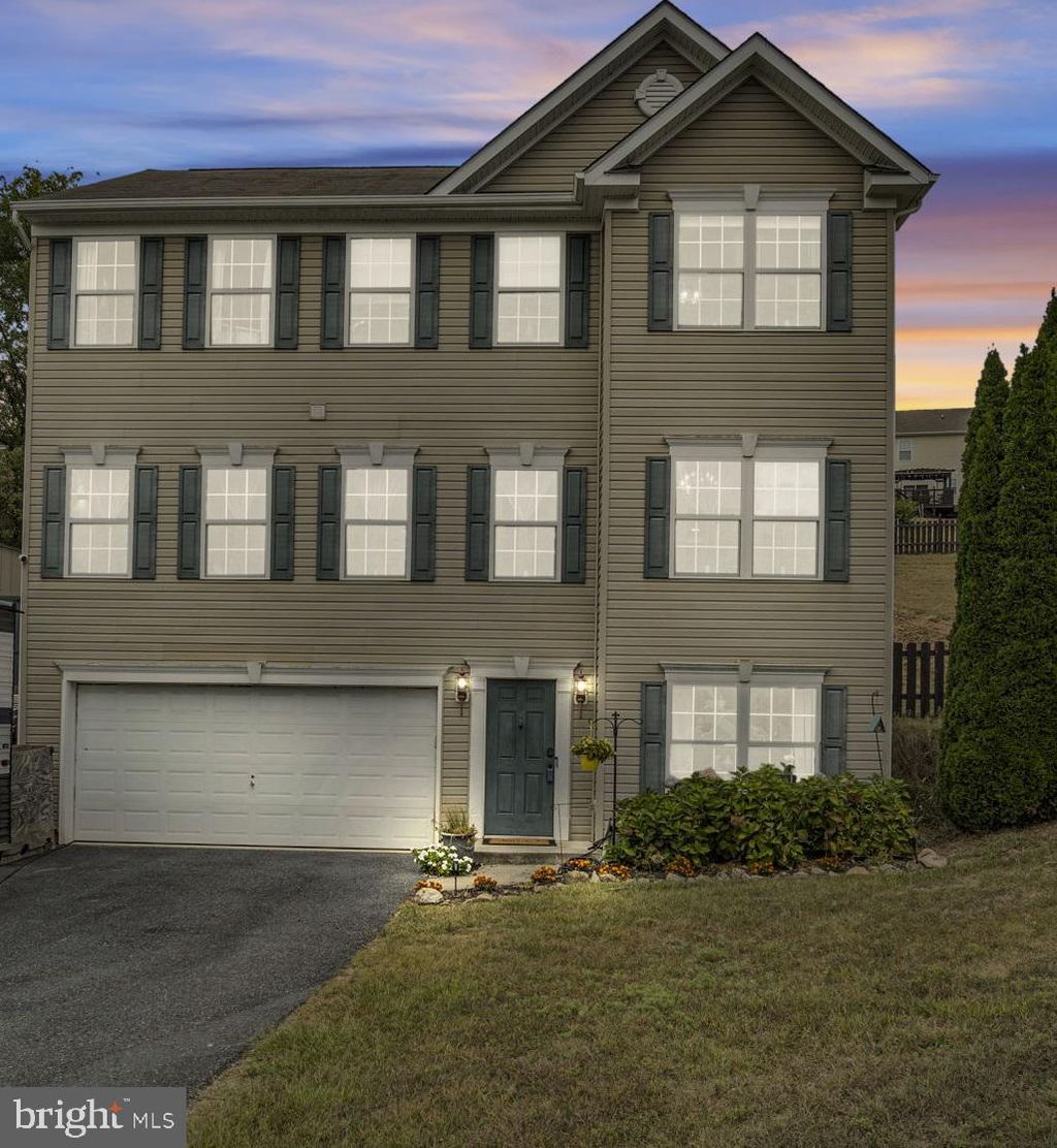 Photo of 500 Windy Way, NEW CUMBERLAND, PA 17070 (MLS # PAYK2090714)
