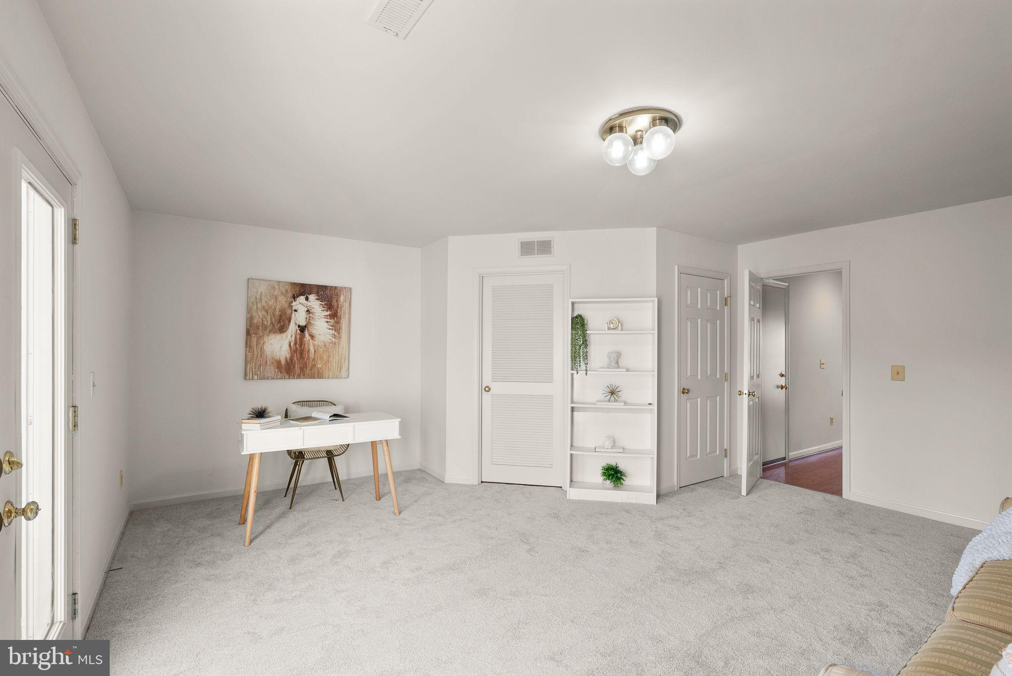 VIRGINIA CENTER - Residential