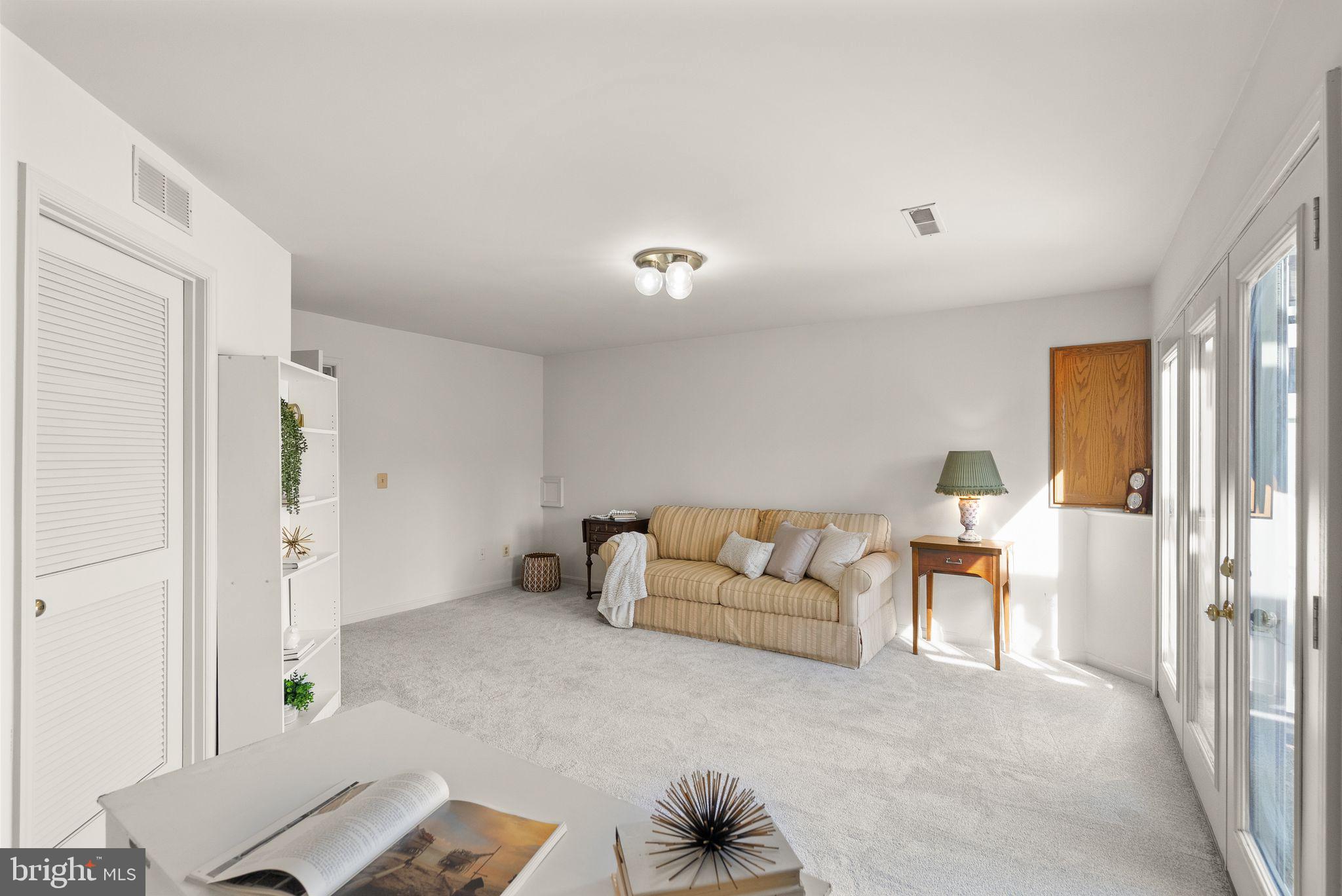 VIRGINIA CENTER - Residential