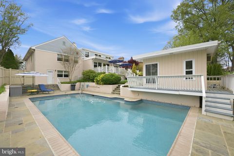 Photo of 7041 31st Street NW, WASHINGTON, DC 20015 (MLS # DCDC2240384)