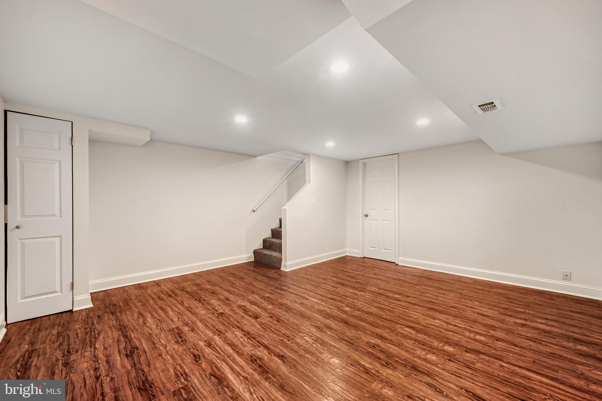 MIDDLESEX - Residential