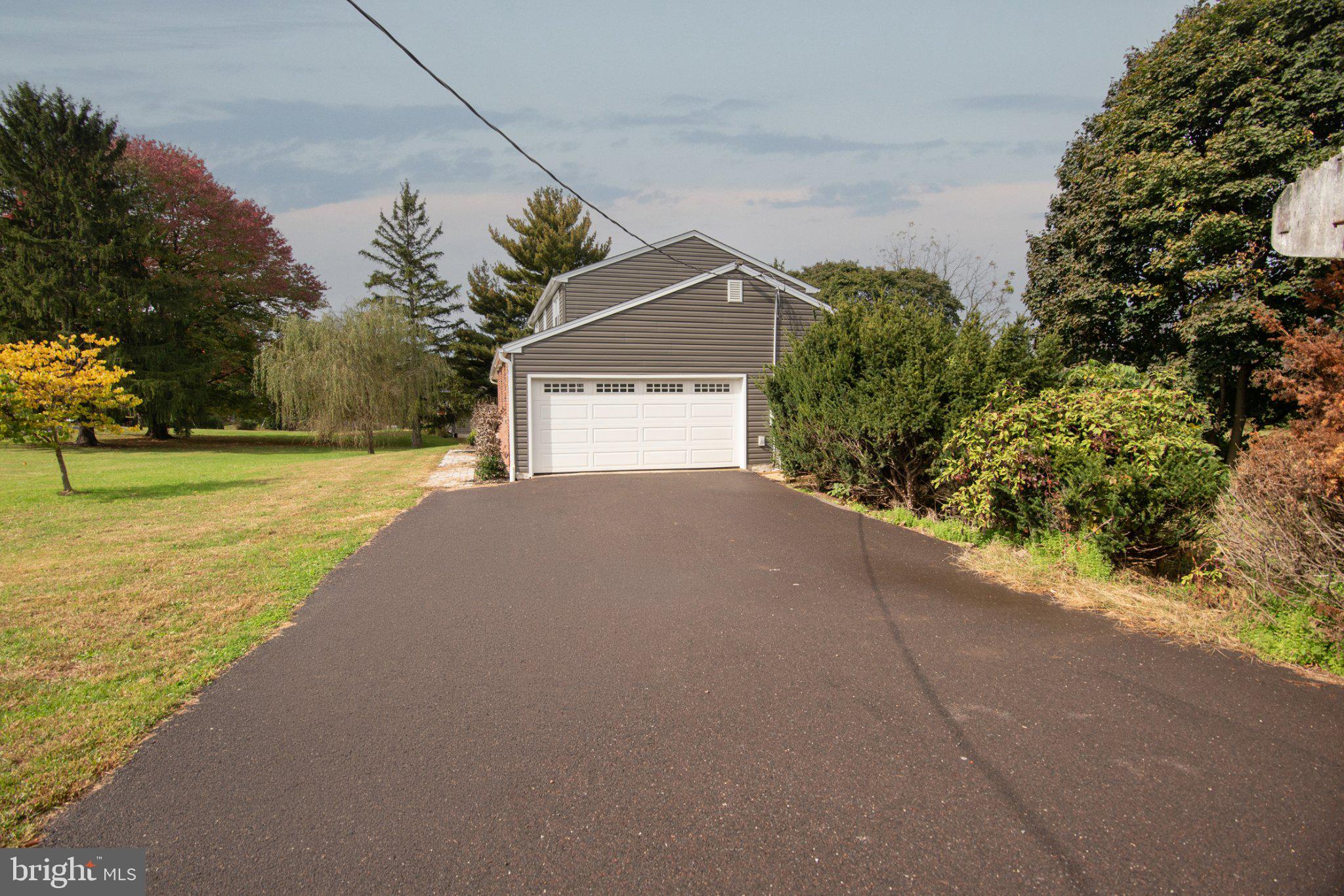 728 E CREAMERY ROAD