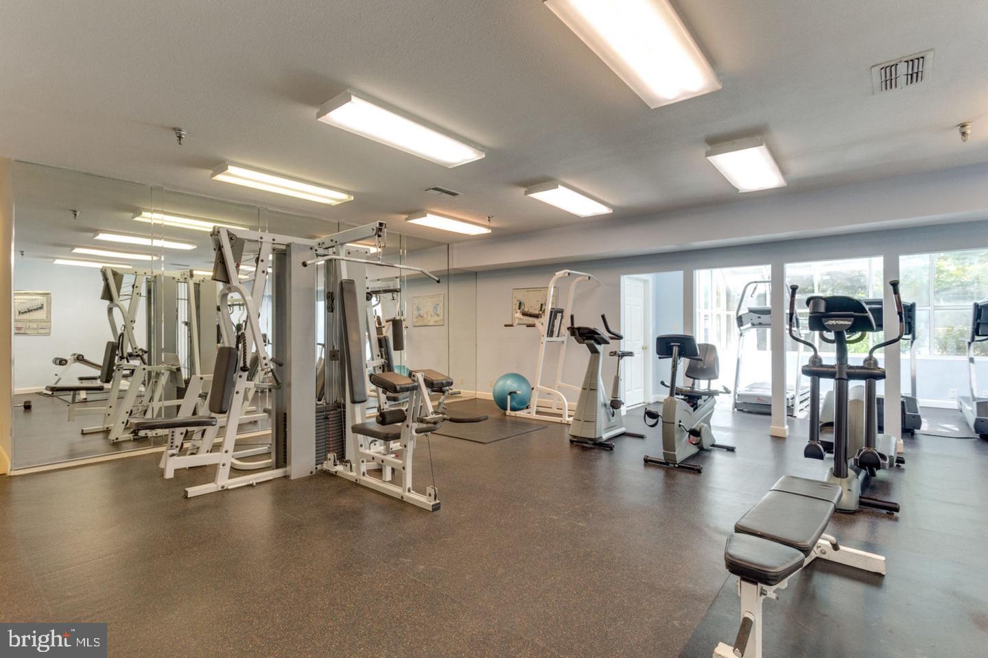 POINTE AT PARK CENTER - Residential