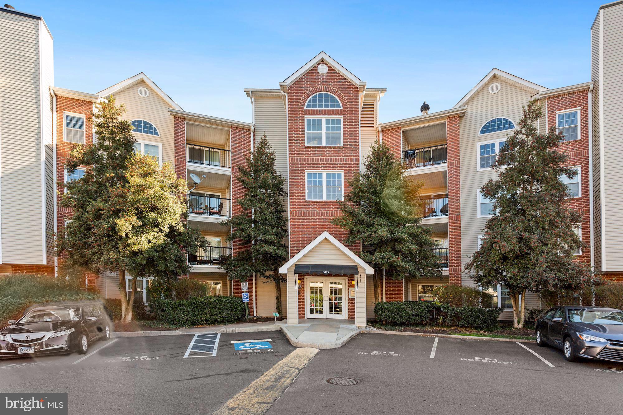 POINTE AT PARK CENTER - Residential