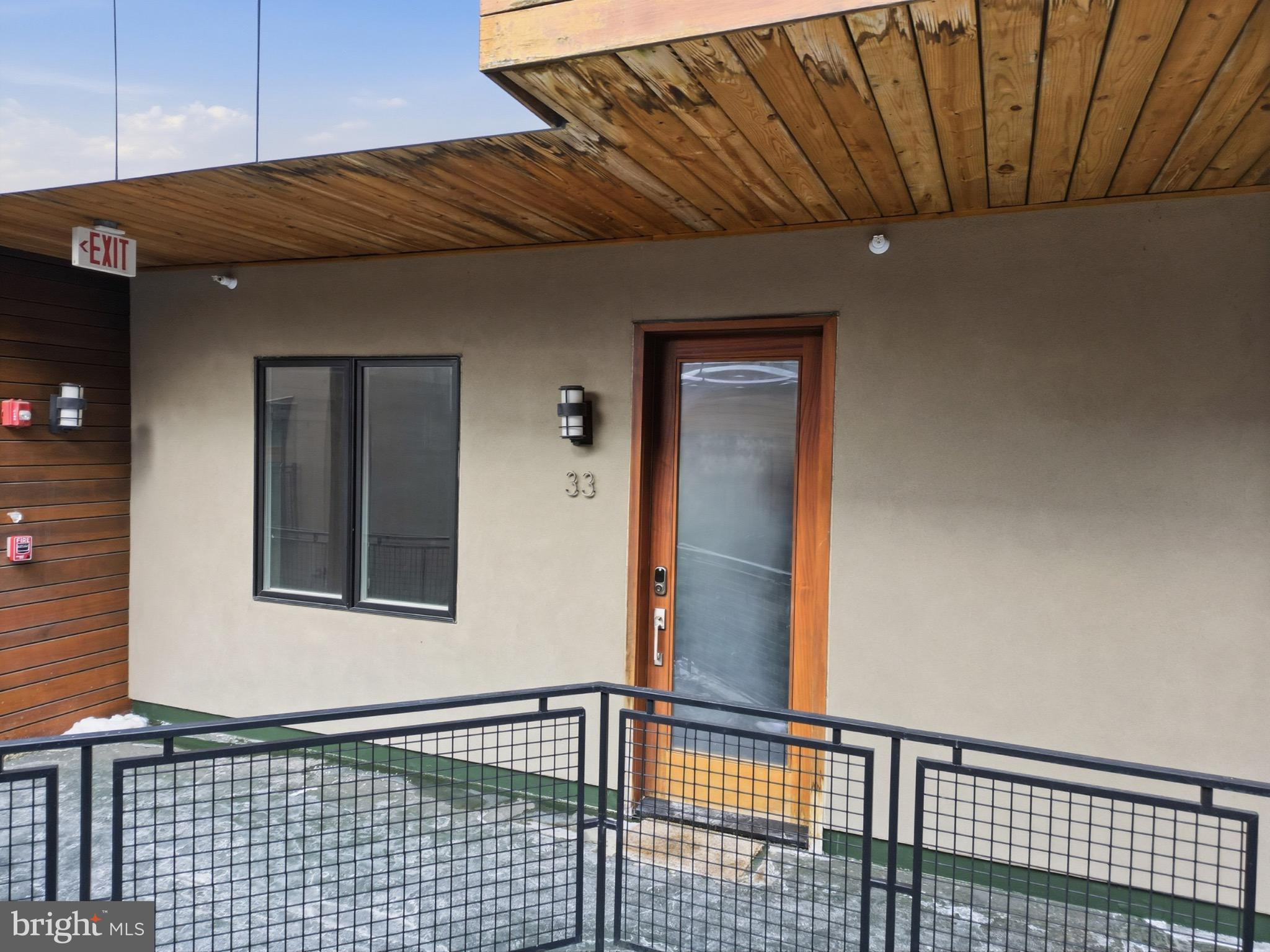 1247 E COLUMBIA AVENUE 33