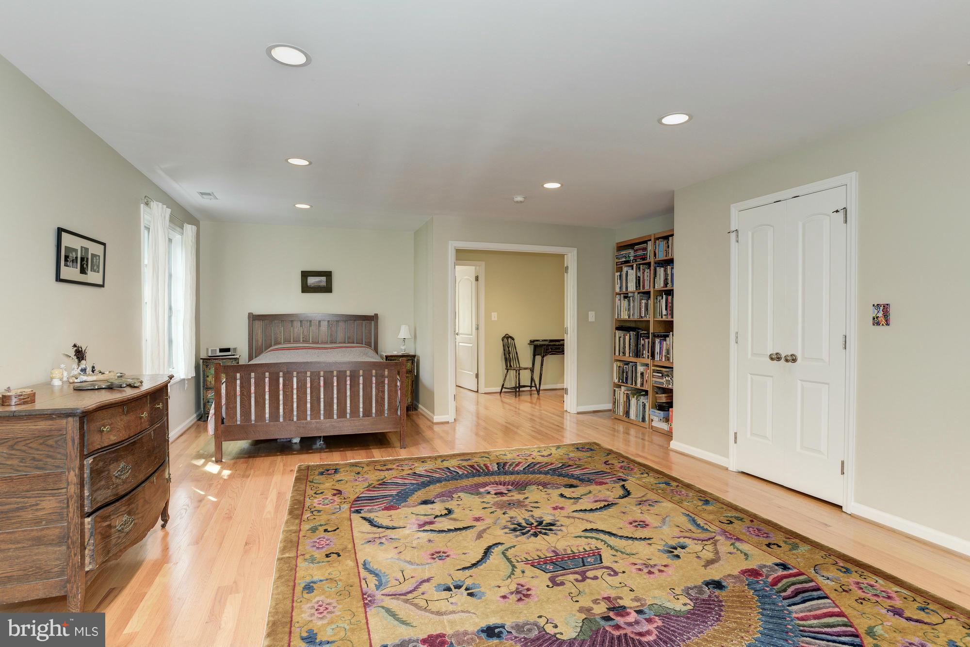 CHEVY CHASE - Residential