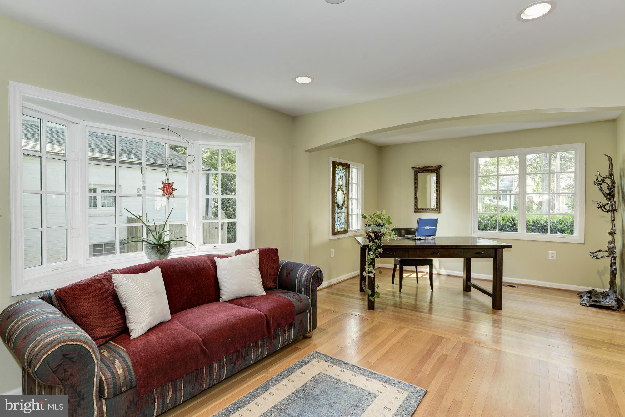 CHEVY CHASE - Residential