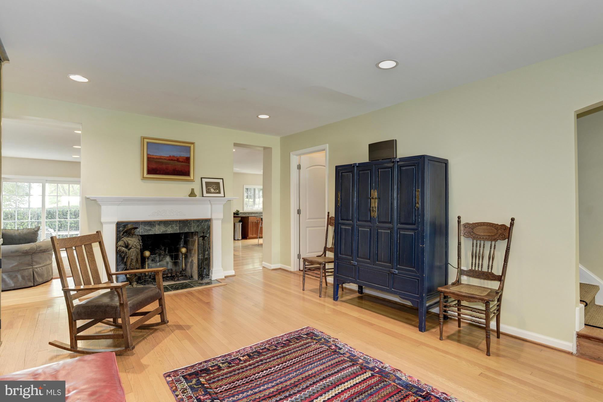 CHEVY CHASE - Residential