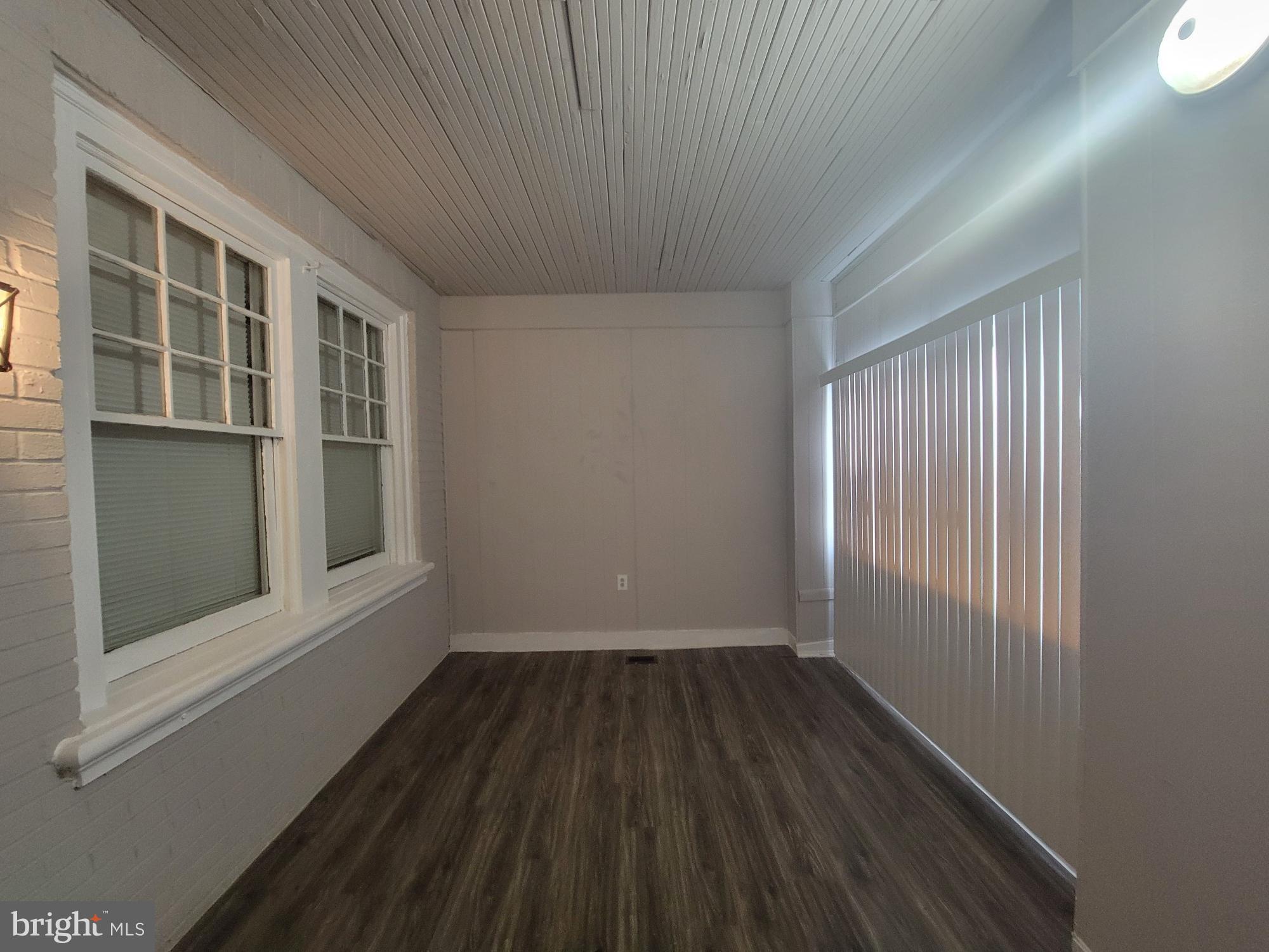 OLNEY - Residential Lease