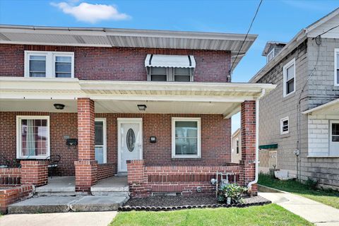 Townhouse For Sale - 1038 Fern Avenue<br/> Berks County, READING, PA 19607