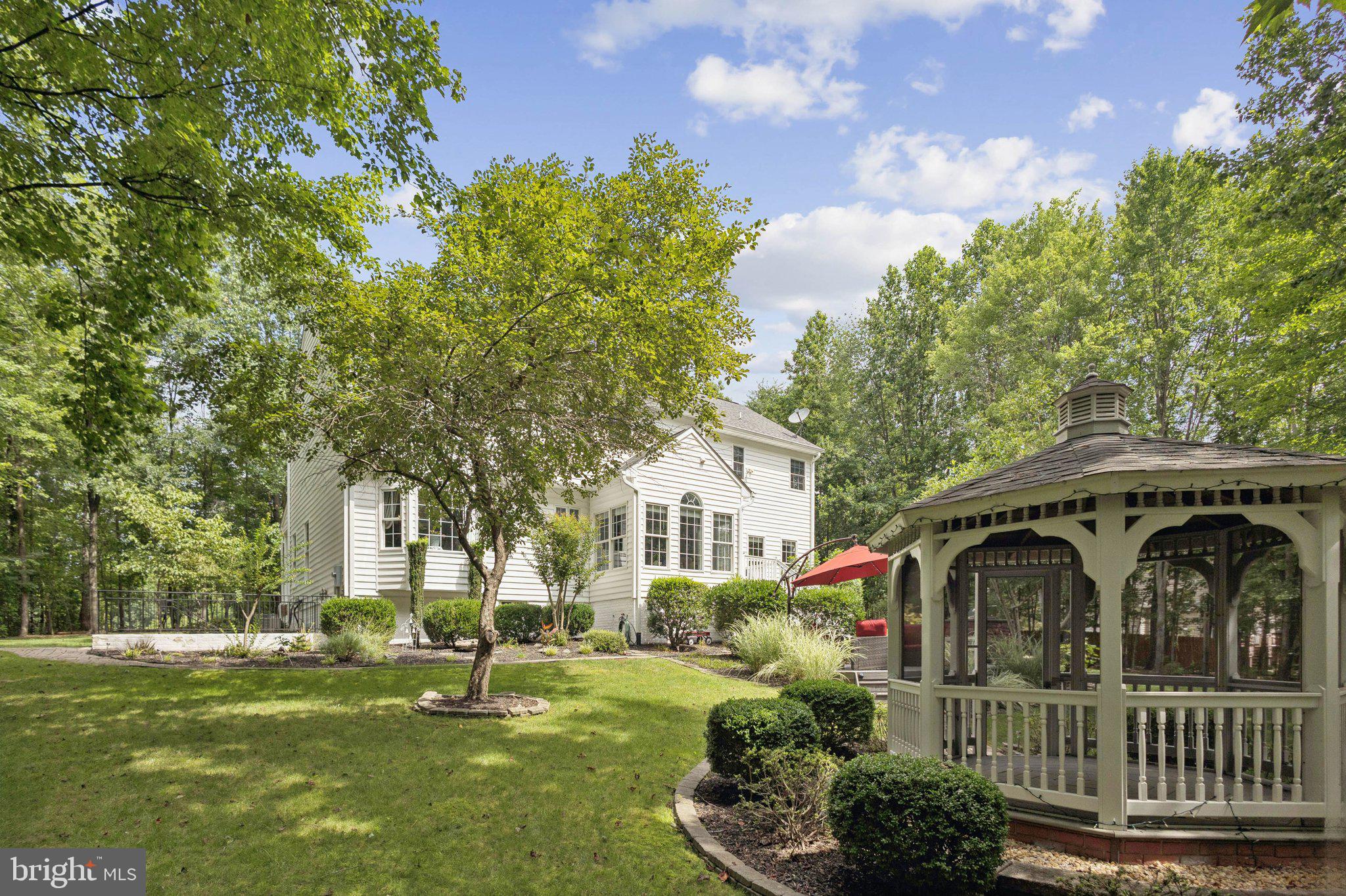 MAGNOLIA WOODS - Residential