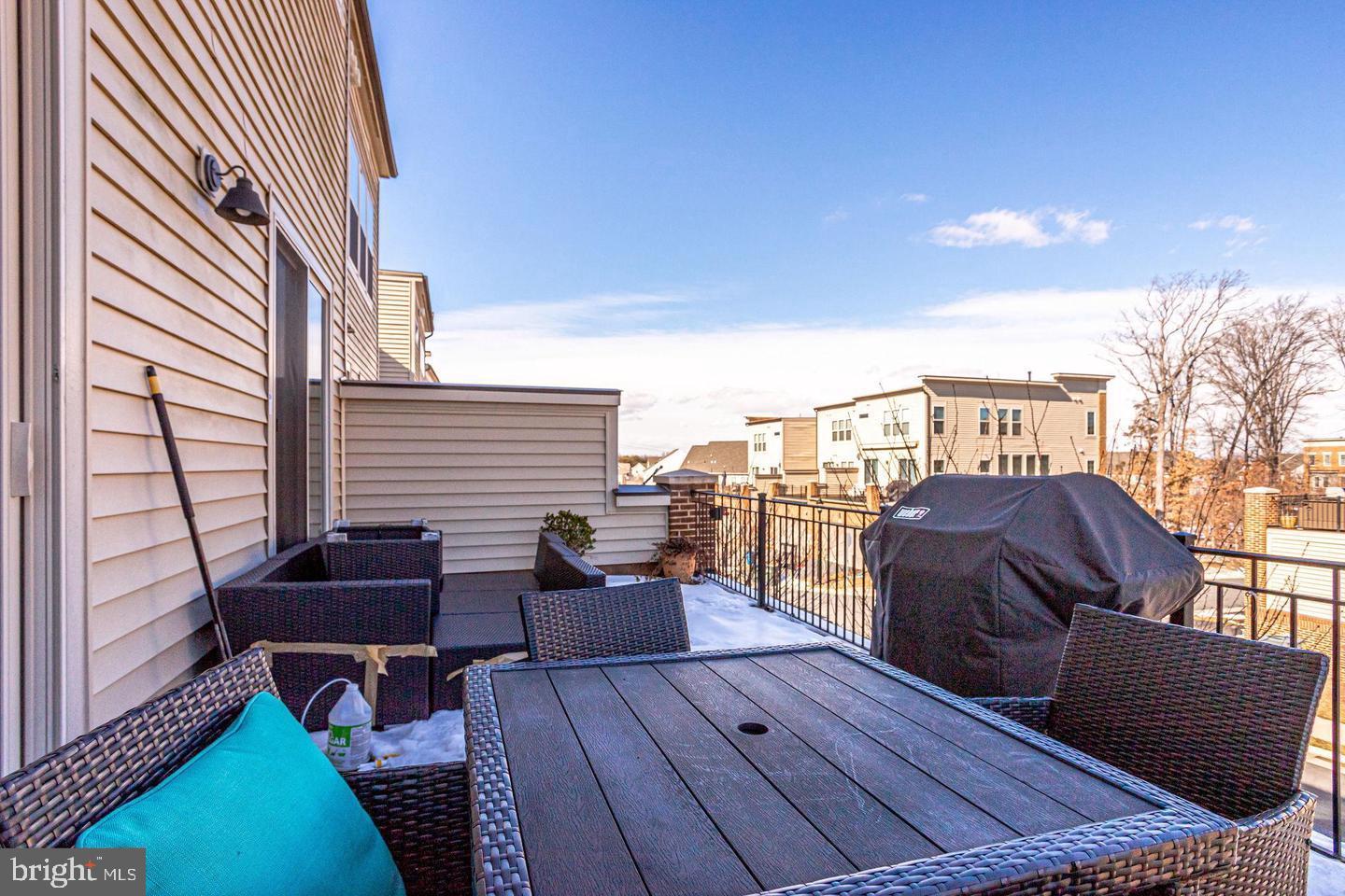 BRAMBLETON TOWN CENTER - Residential