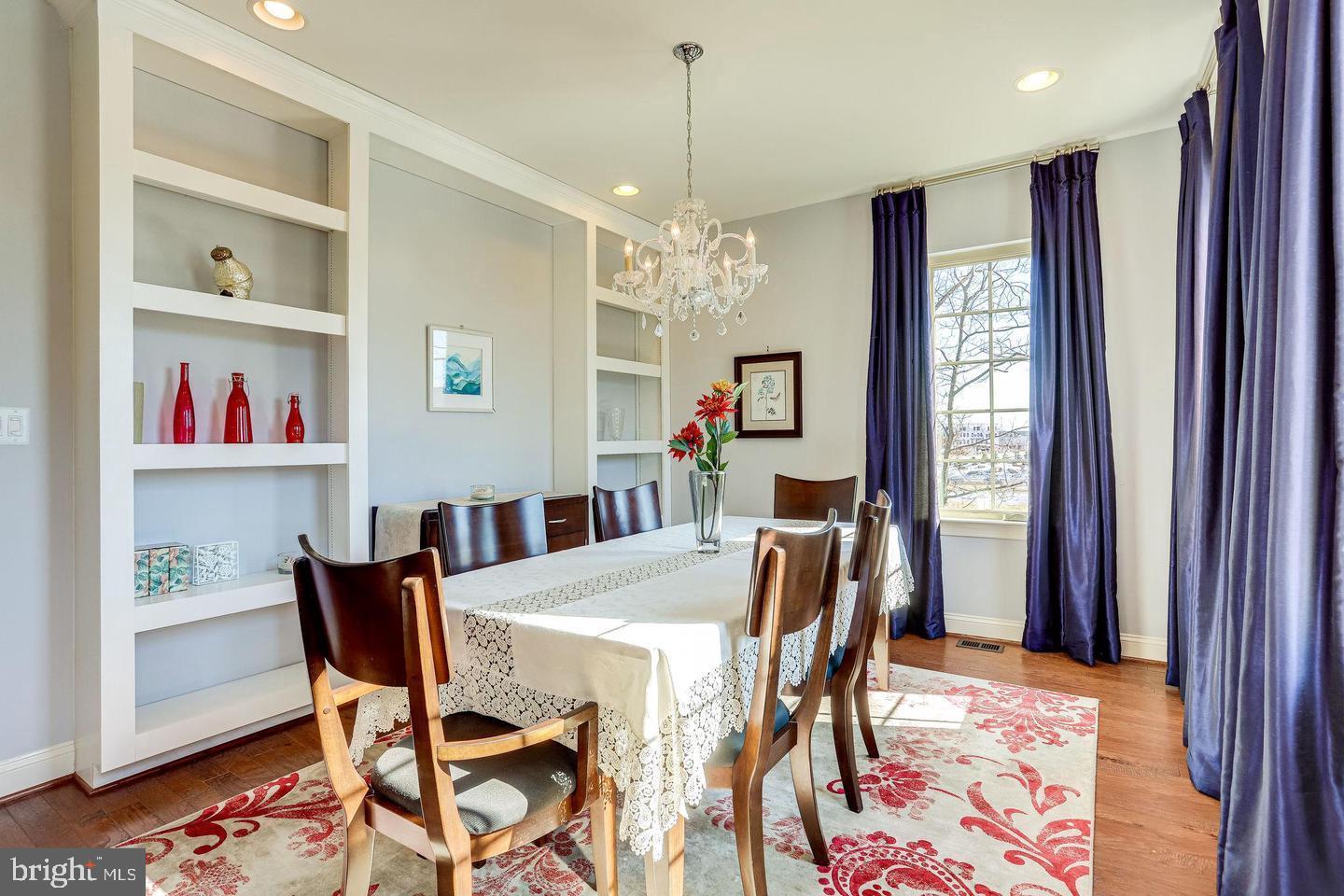 BRAMBLETON TOWN CENTER - Residential