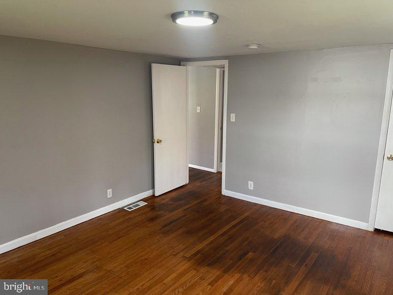 ESSEX - Residential Lease