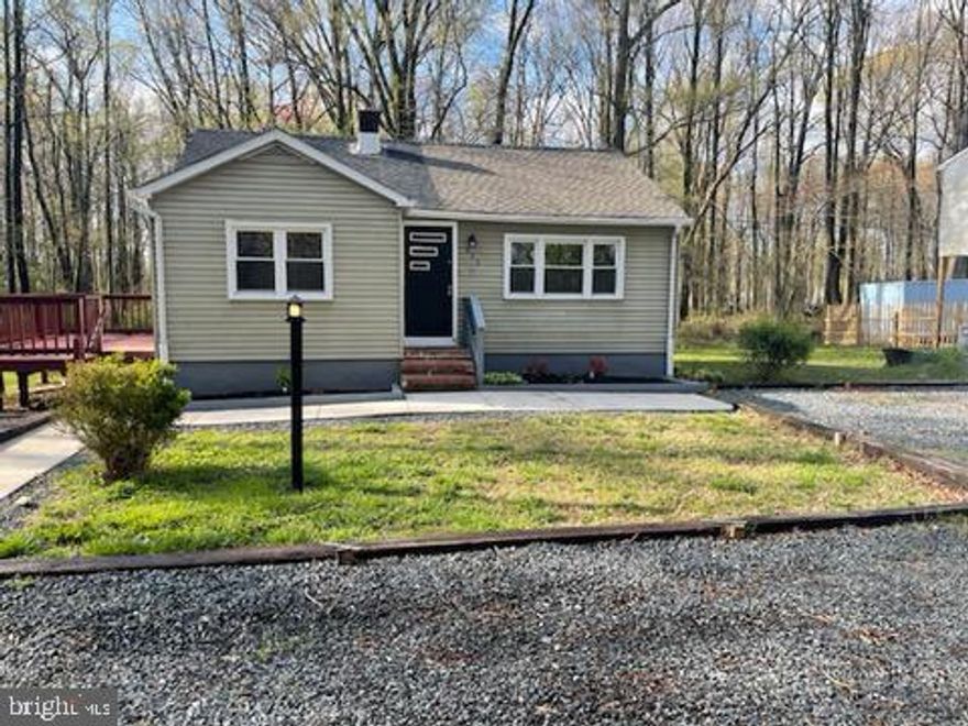 RARE DETACHED 2 BEDROOM HOME ON A QUIET STREET THAT BACKS TO WOODS!  Property has been updated and has hardwood floors, updated kitchen, 2 bedrooms, 1 full bath, attic storage, rear deck, central A/C, and in unit laundry.  Must have good credit and no history of evictions or bankruptcies.