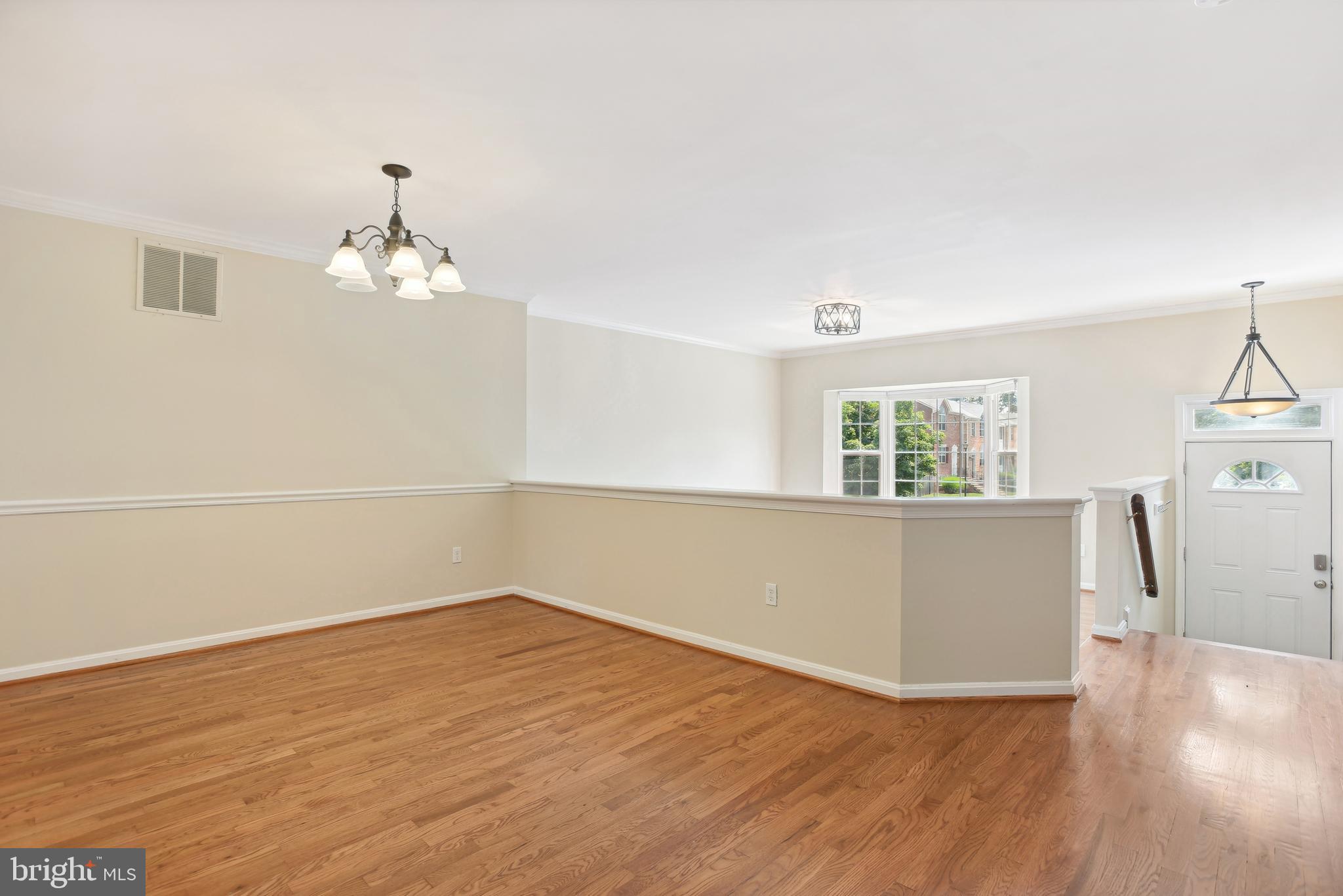 MIRROR RIDGE - Residential