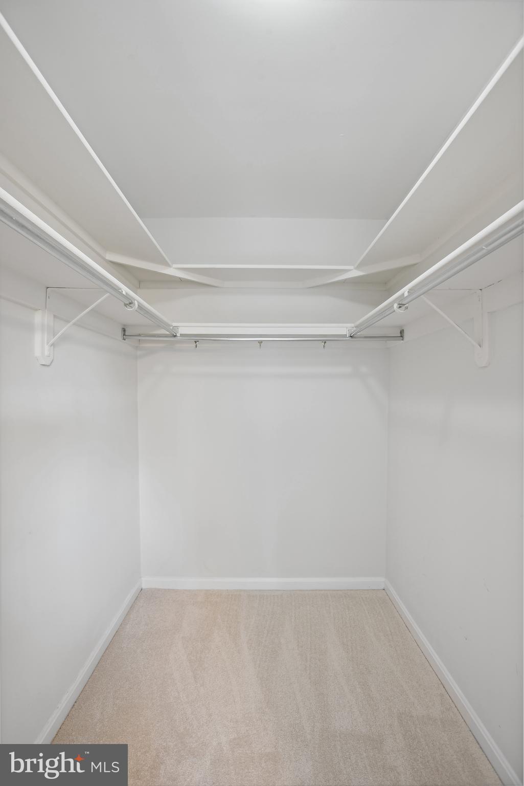 MIRROR RIDGE - Residential