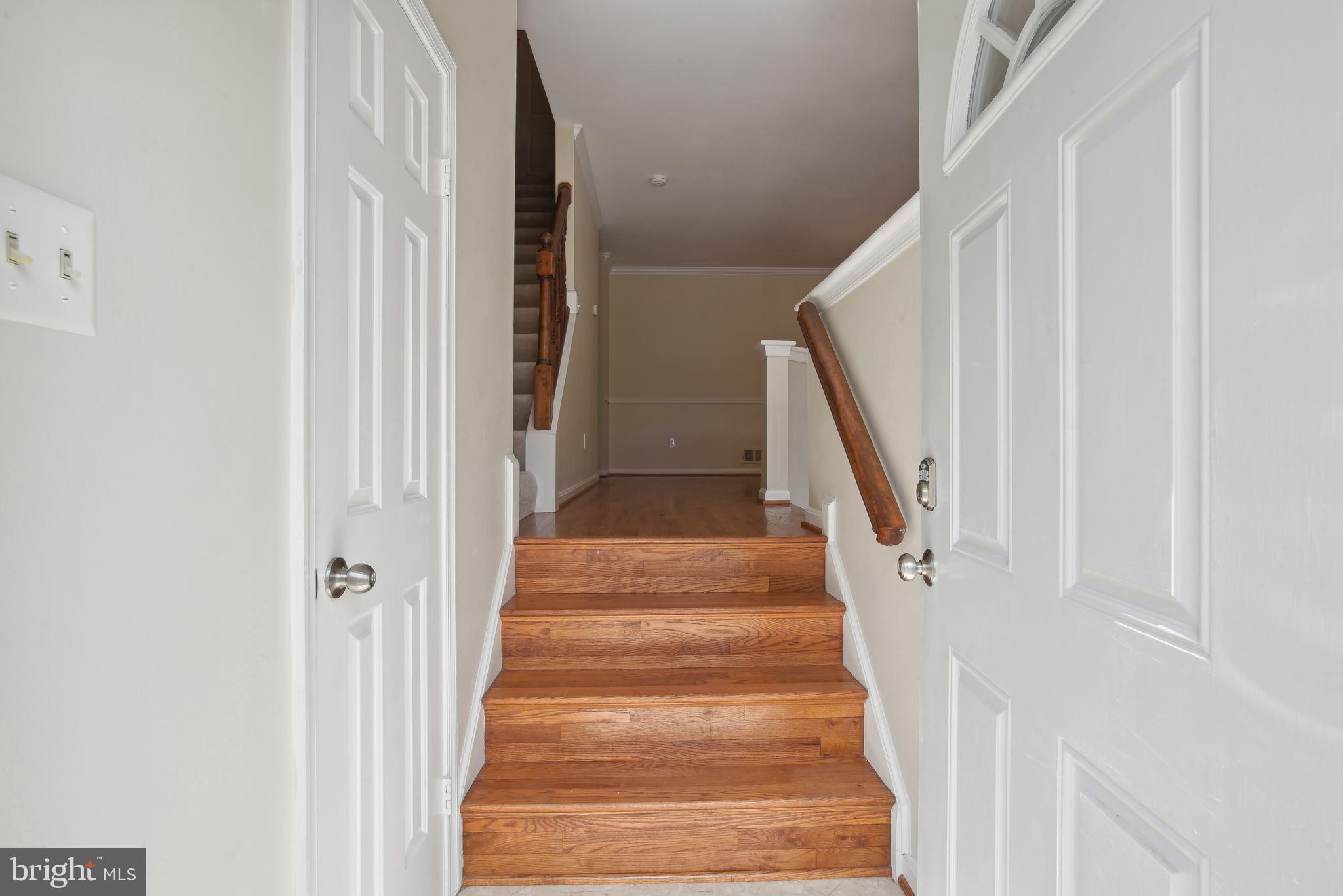 MIRROR RIDGE - Residential