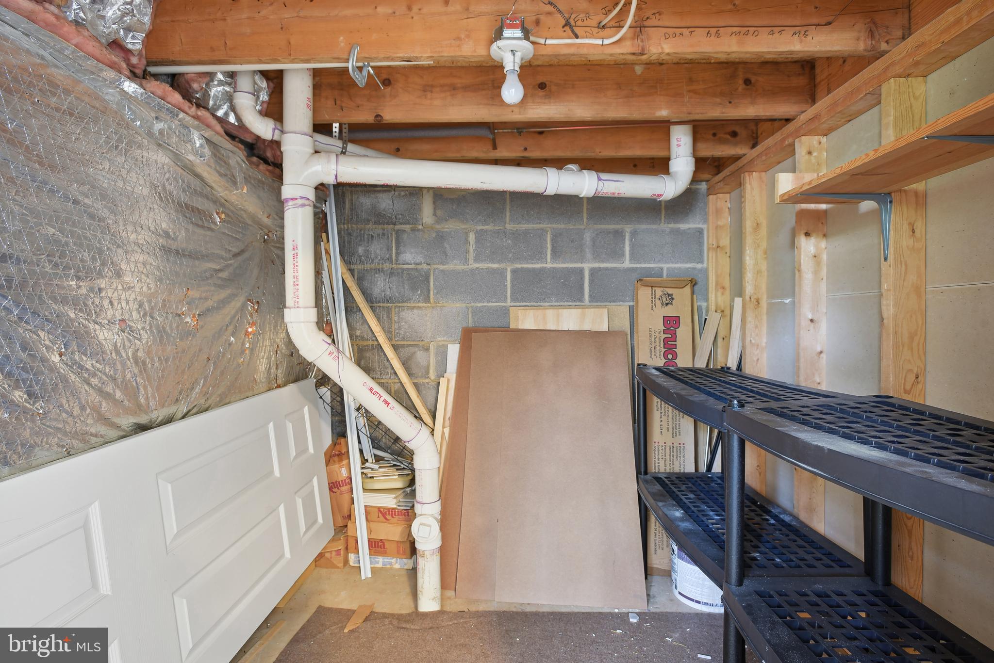 MIRROR RIDGE - Residential