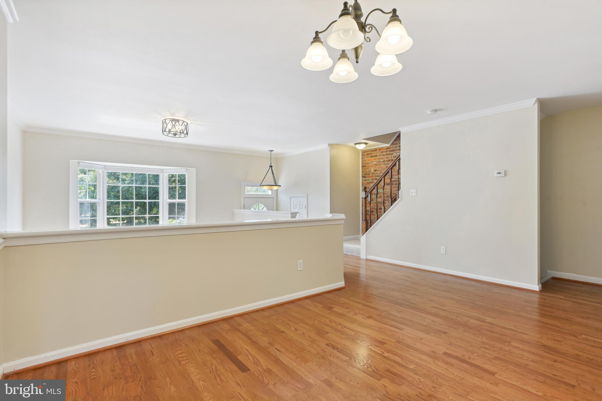 MIRROR RIDGE - Residential