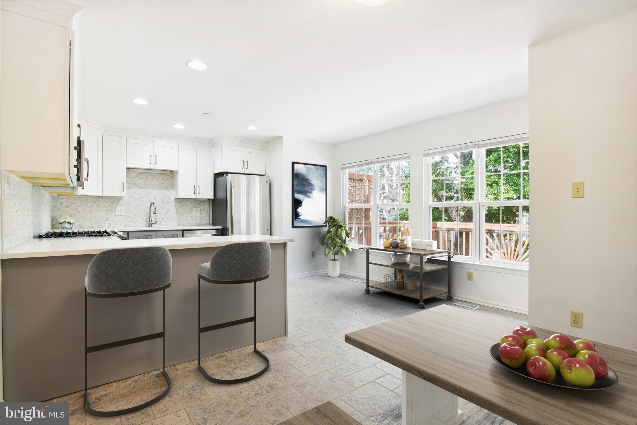 MIRROR RIDGE - Residential