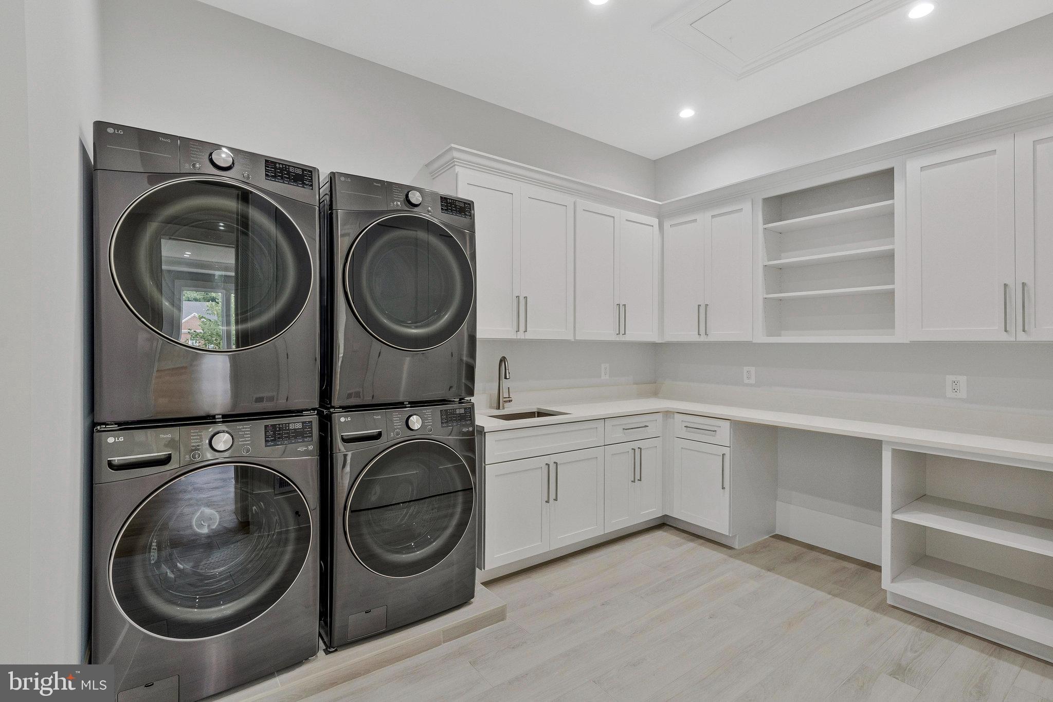 BROYHILL LANGLEY ESTATES - Residential