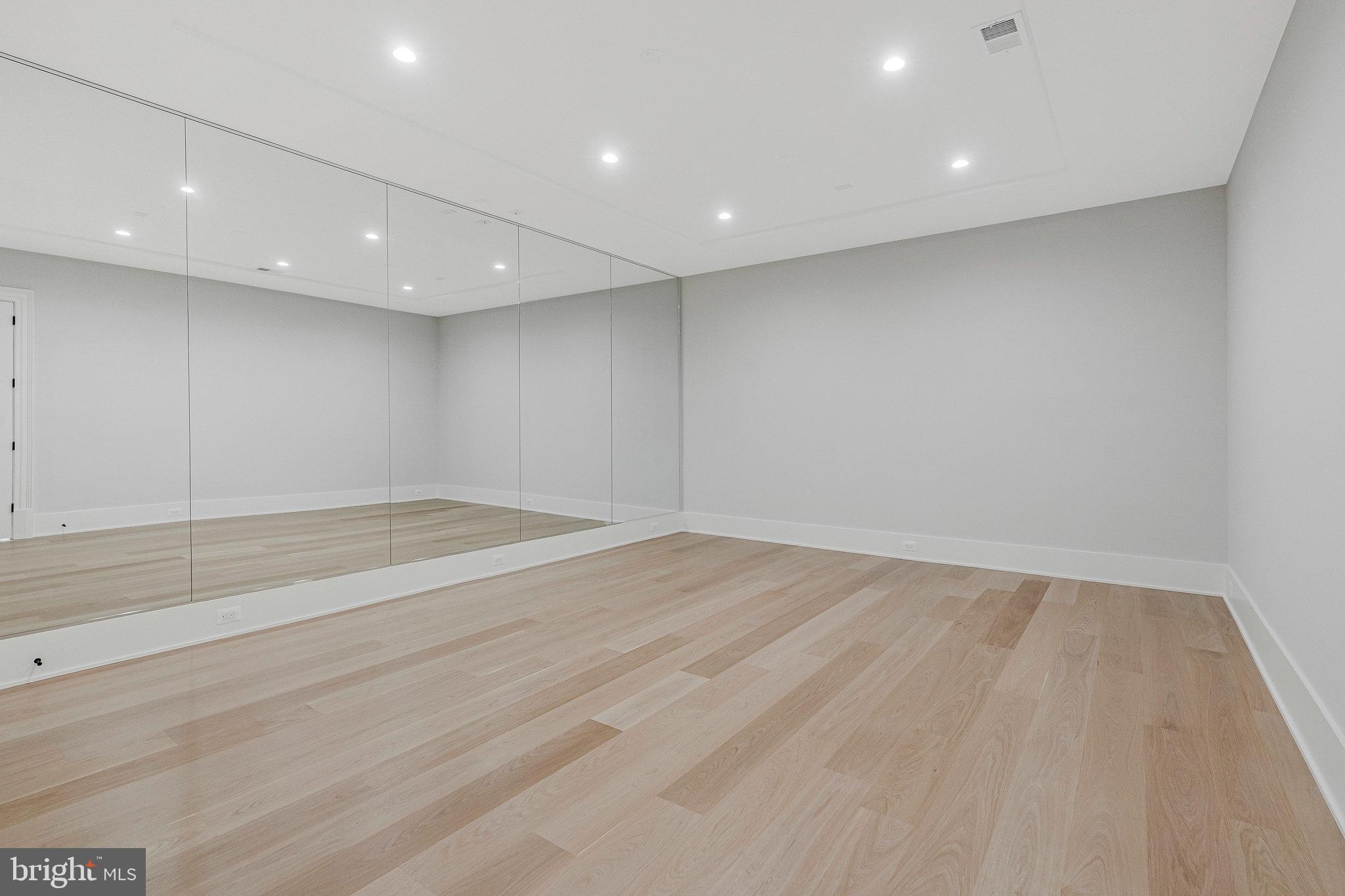 BROYHILL LANGLEY ESTATES - Residential