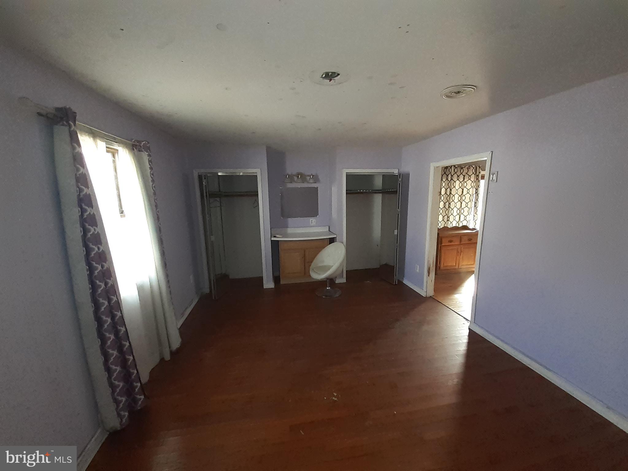 LYNCH POINT - Residential